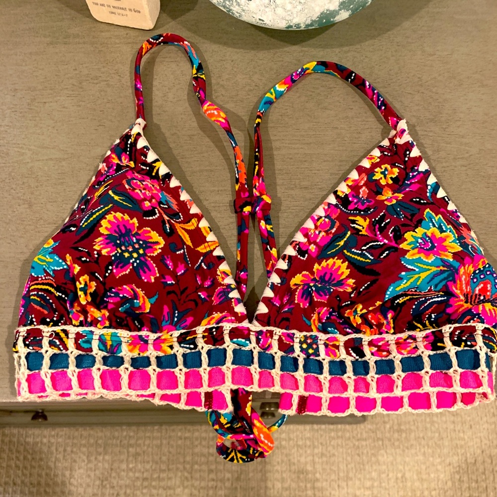 Women’s Floral Bikini Top